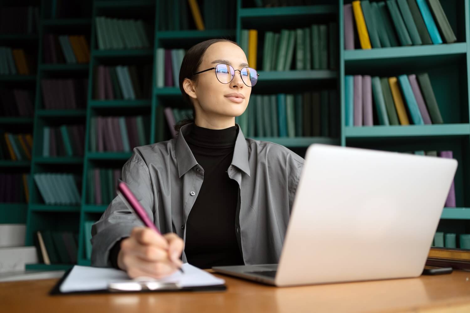 Aerial view of tightly packed homes in South Carolina